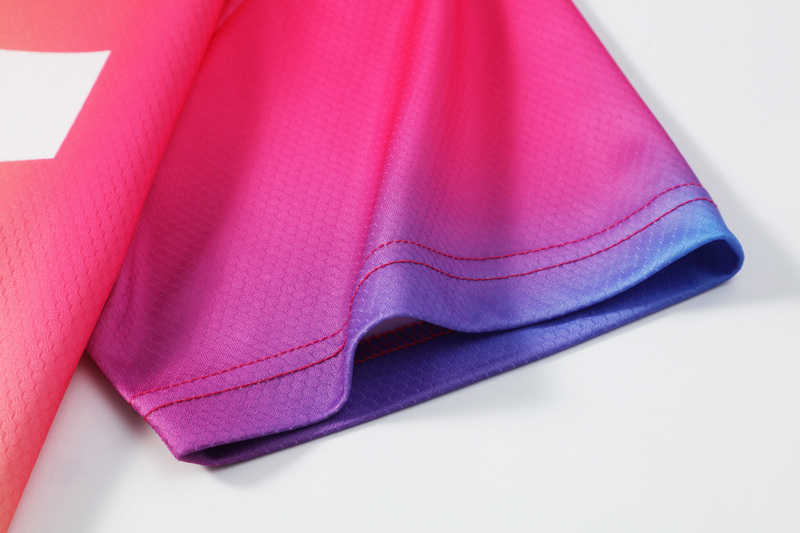 V-Neck Football Grid T-shirt Pink-02